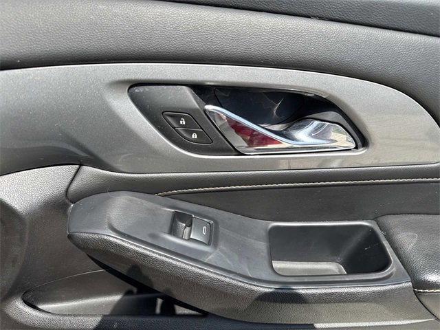 Used 2021 Chevrolet Traverse LT w/ LT Premium Package image 14