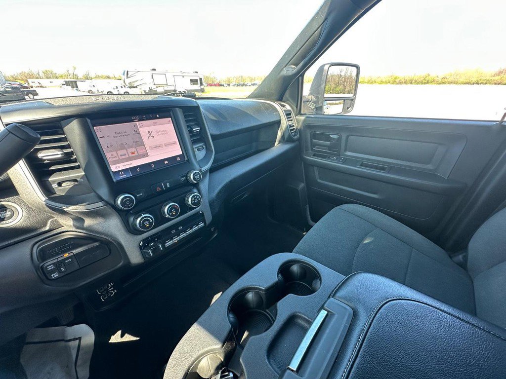 Used 2023 RAM 3500 Tradesman image 27