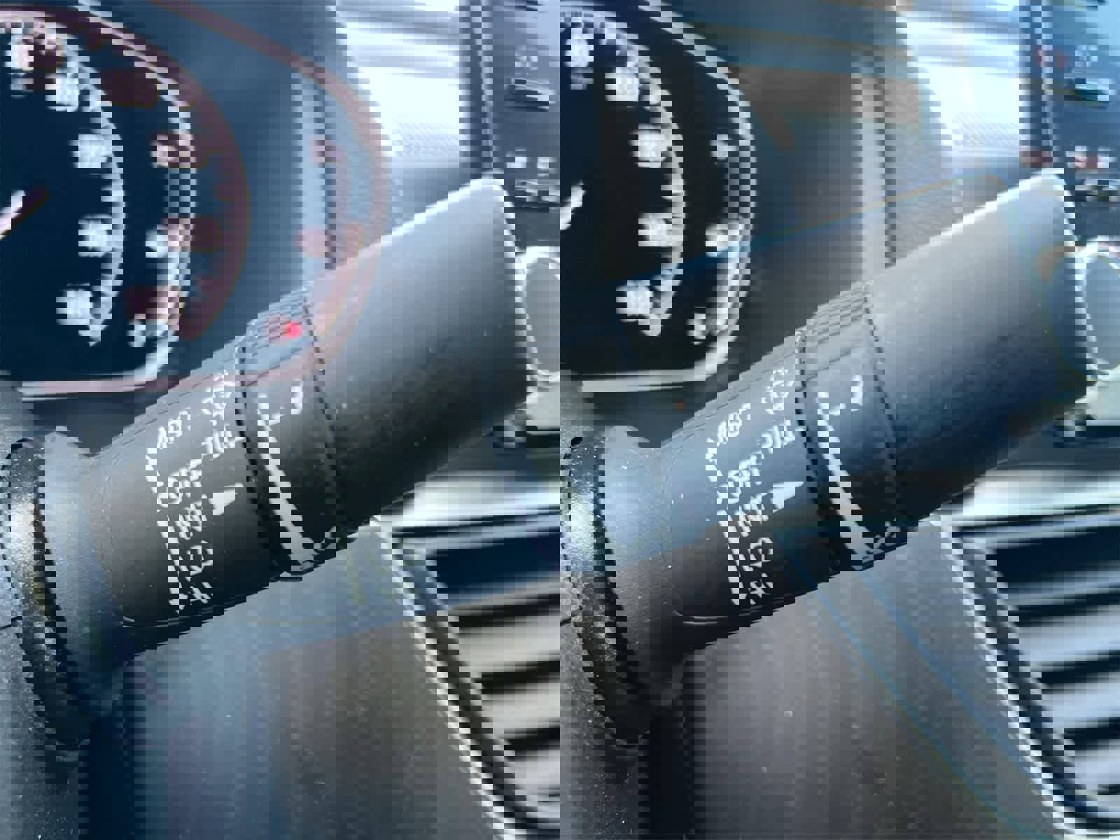 Used 2018 Honda Accord EX-L image 25