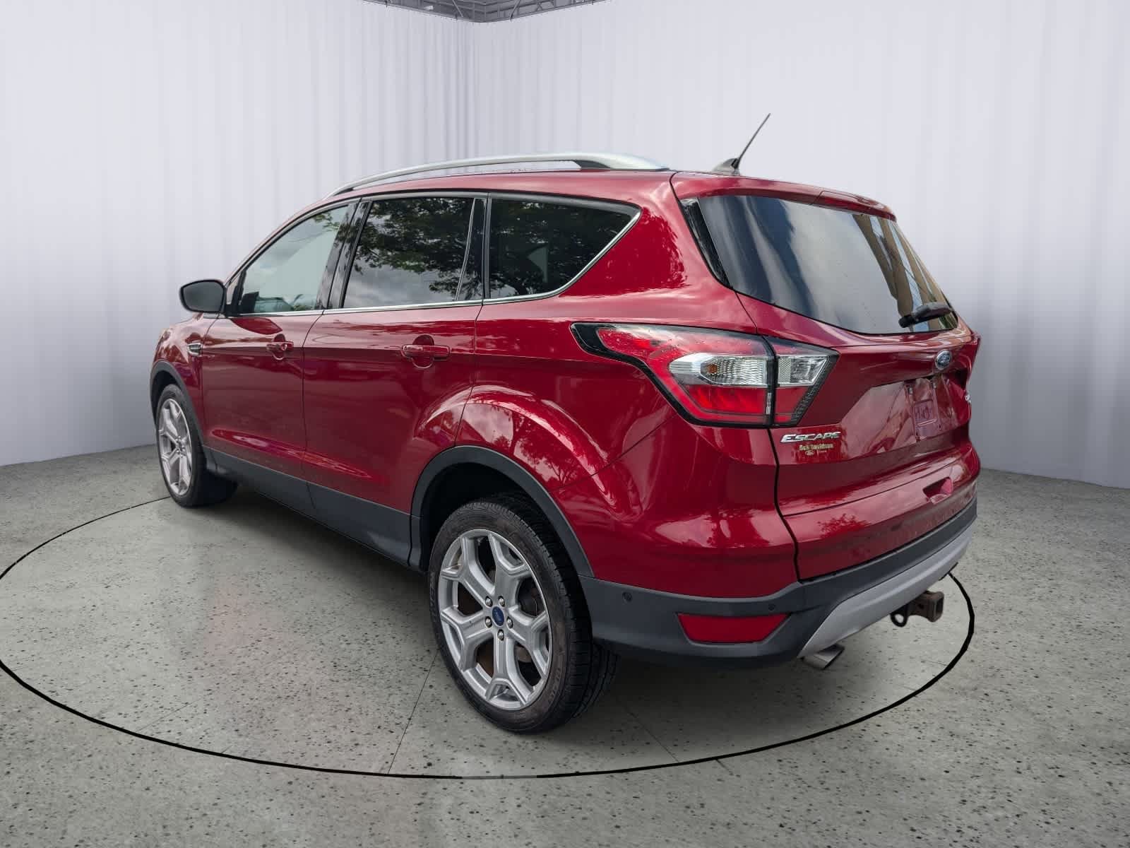 Used 2018 Ford Escape Titanium w/ Ford Safe & Smart Package AWD/4WD image 4