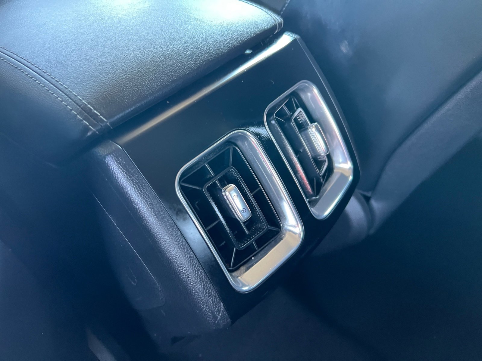 Used 2022 Kia Sorento S image 13