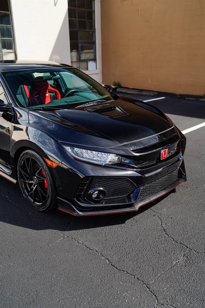 Used 2017 Honda Civic Type R image 8
