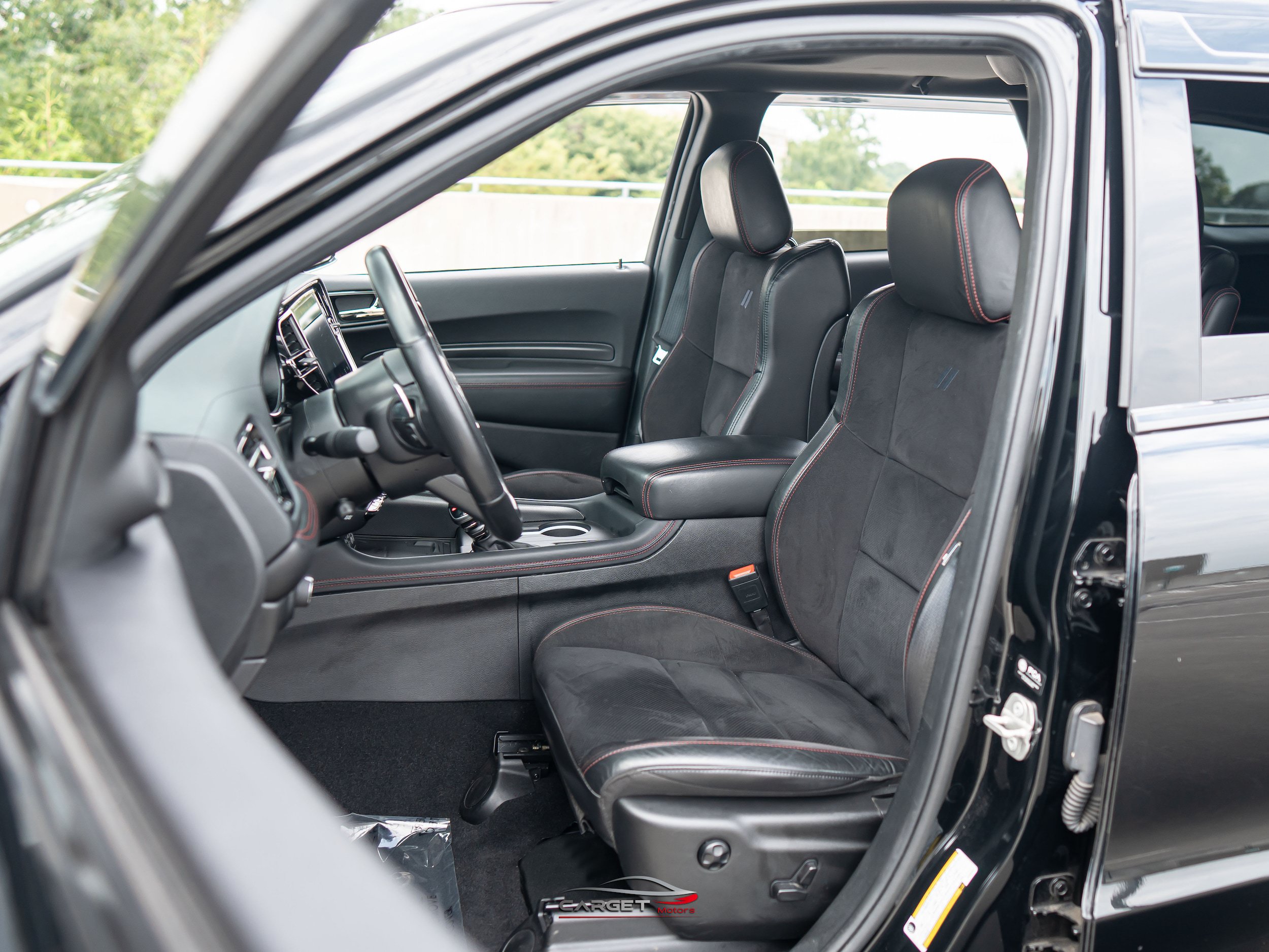 Used 2023 Dodge Durango R/T w/ Tow 'N Go Package AWD/4WD image 16