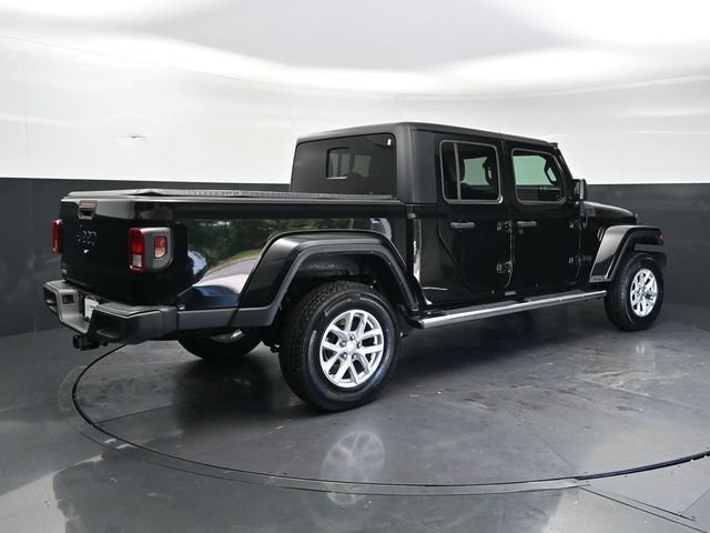Used 2023 Jeep Gladiator Sport AWD/4WD image 8