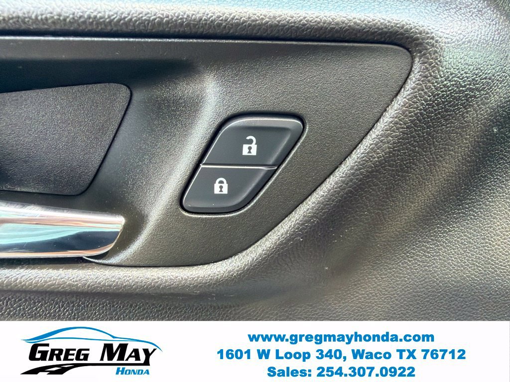 Used 2025 Chevrolet Trax LS w/ LS Convenience Package FWD image 23
