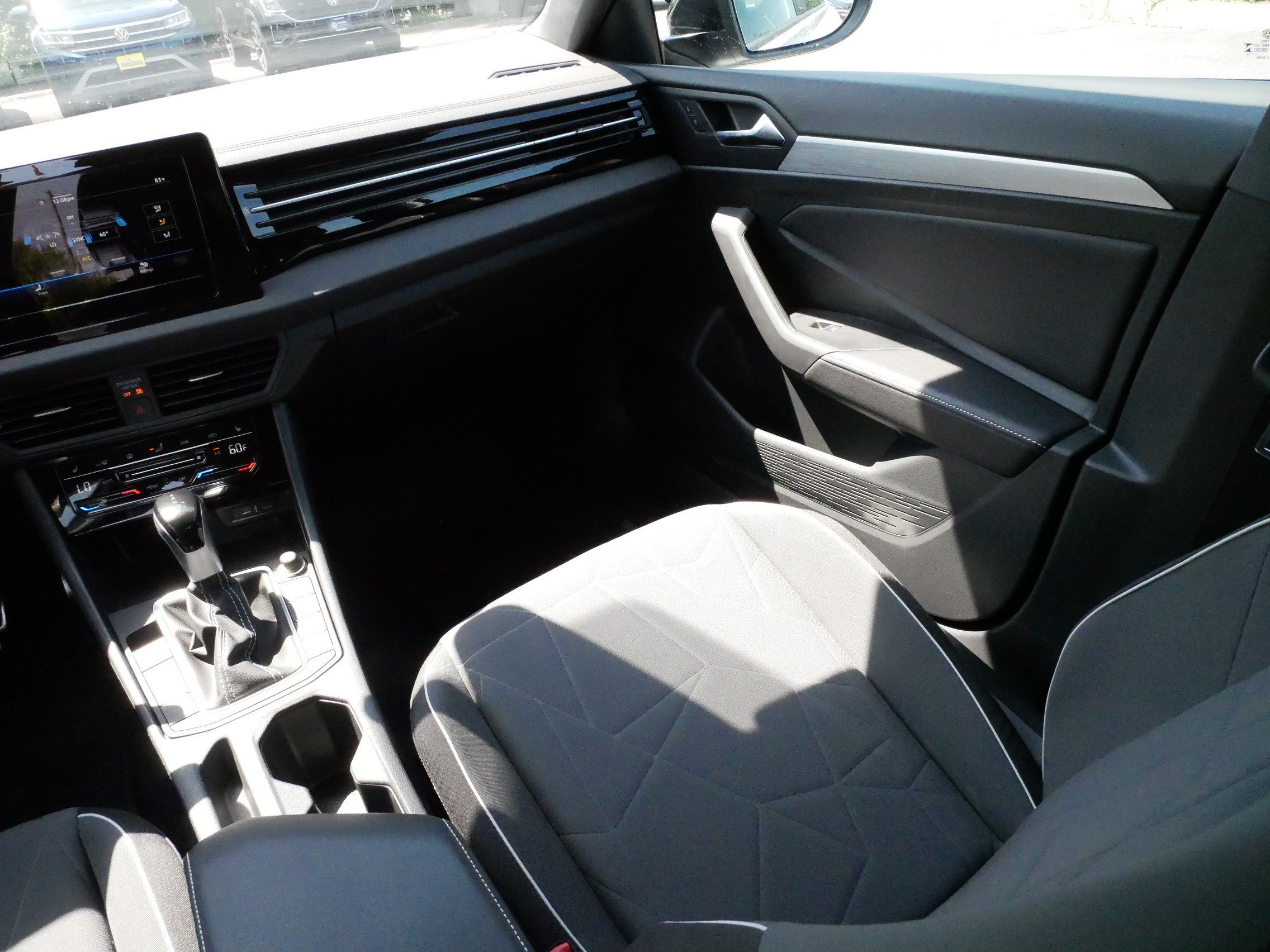 Certified 2025 Volkswagen Jetta Sport FWD image 11