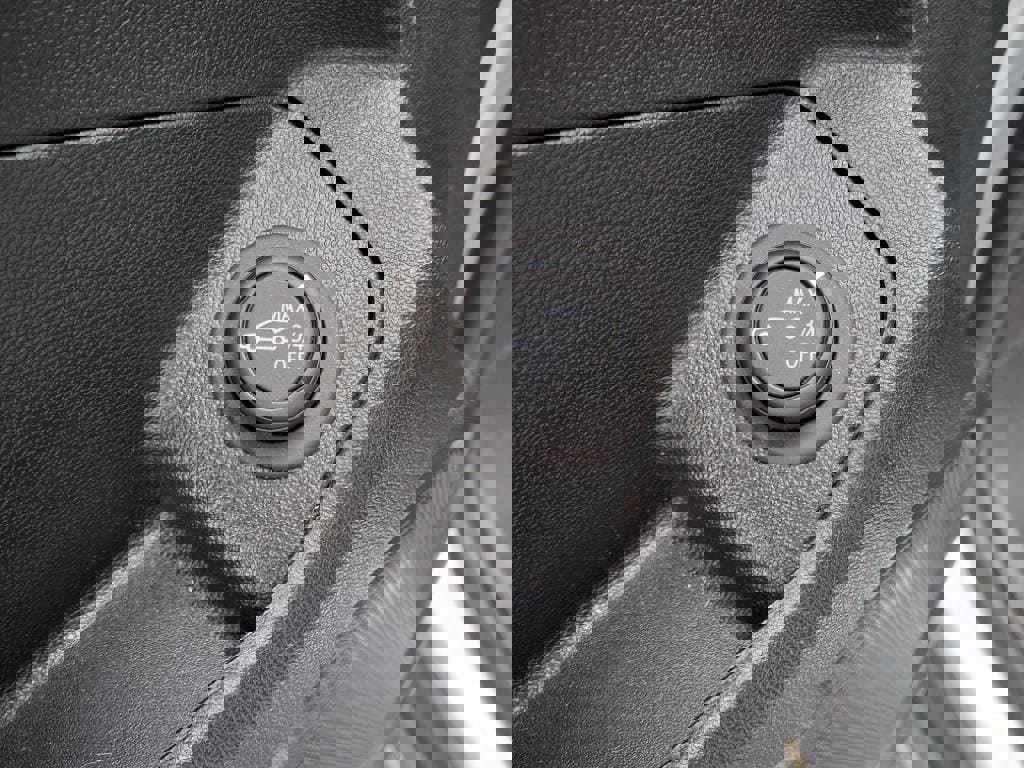 Used 2022 GMC Terrain SLE w/ Driver Convenience Package image 10