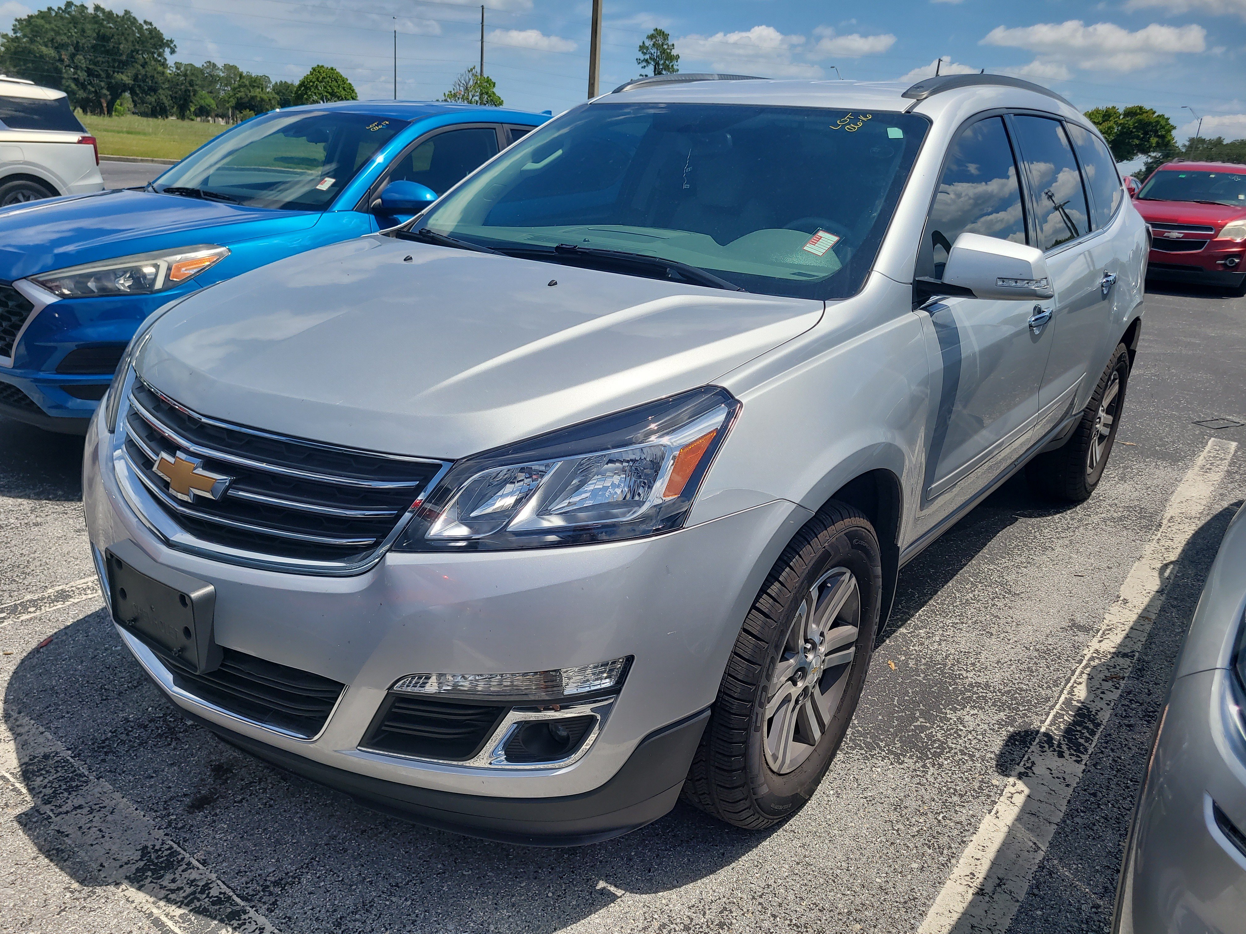 Used 2017 Chevrolet Traverse LT FWD image 3