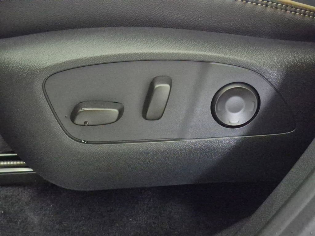 New 2026 Chevrolet Traverse High Country AWD/4WD image 15