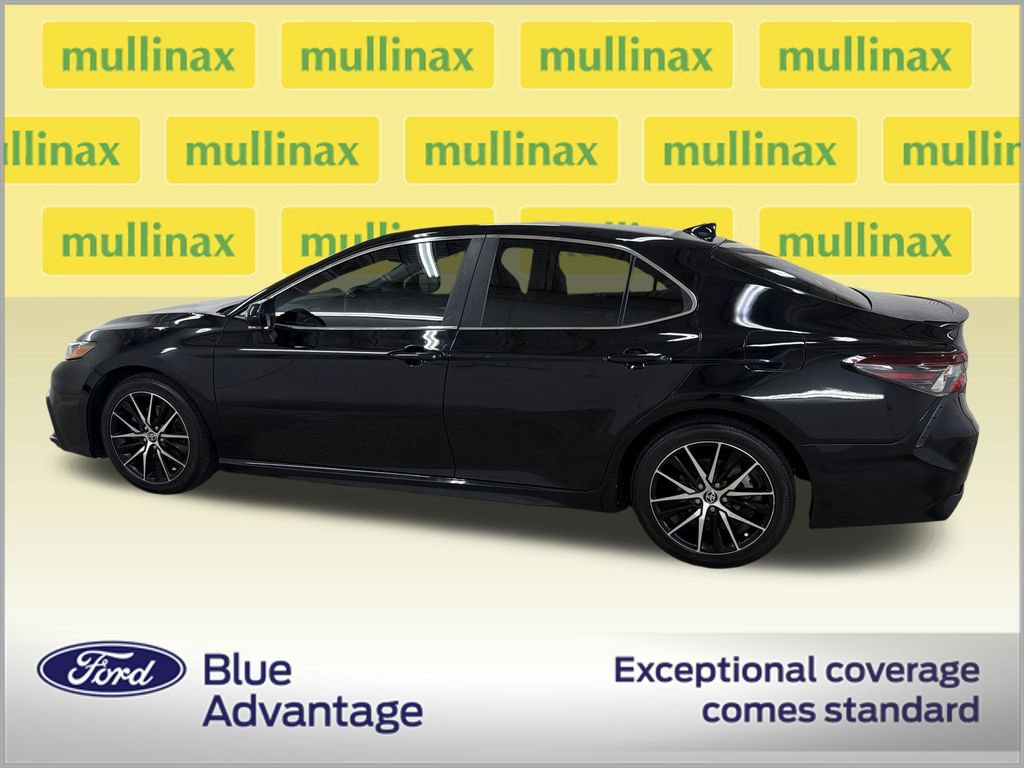 Used 2022 Toyota Camry SE FWD image 11