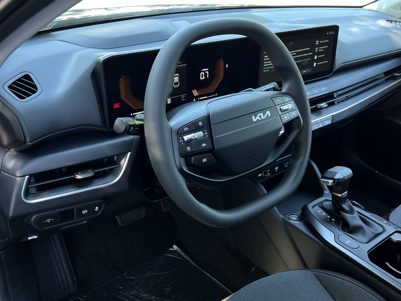 New 2026 Kia K4 FWD image 21