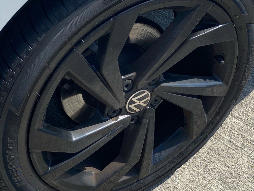 Certified 2025 Volkswagen Jetta SE w/ Black Wheel Package image 21