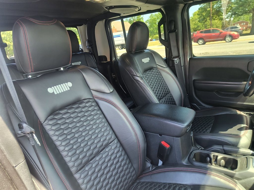 Used 2021 Jeep Gladiator Rubicon AWD/4WD image 29