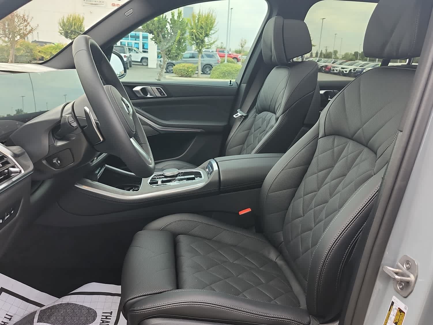 New 2026 BMW X5 xDrive40i w/ M Sport Package AWD/4WD image 15