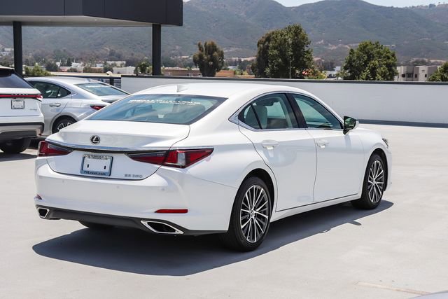 Used 2025 Lexus ES 350 w/ Premium Package FWD image 7