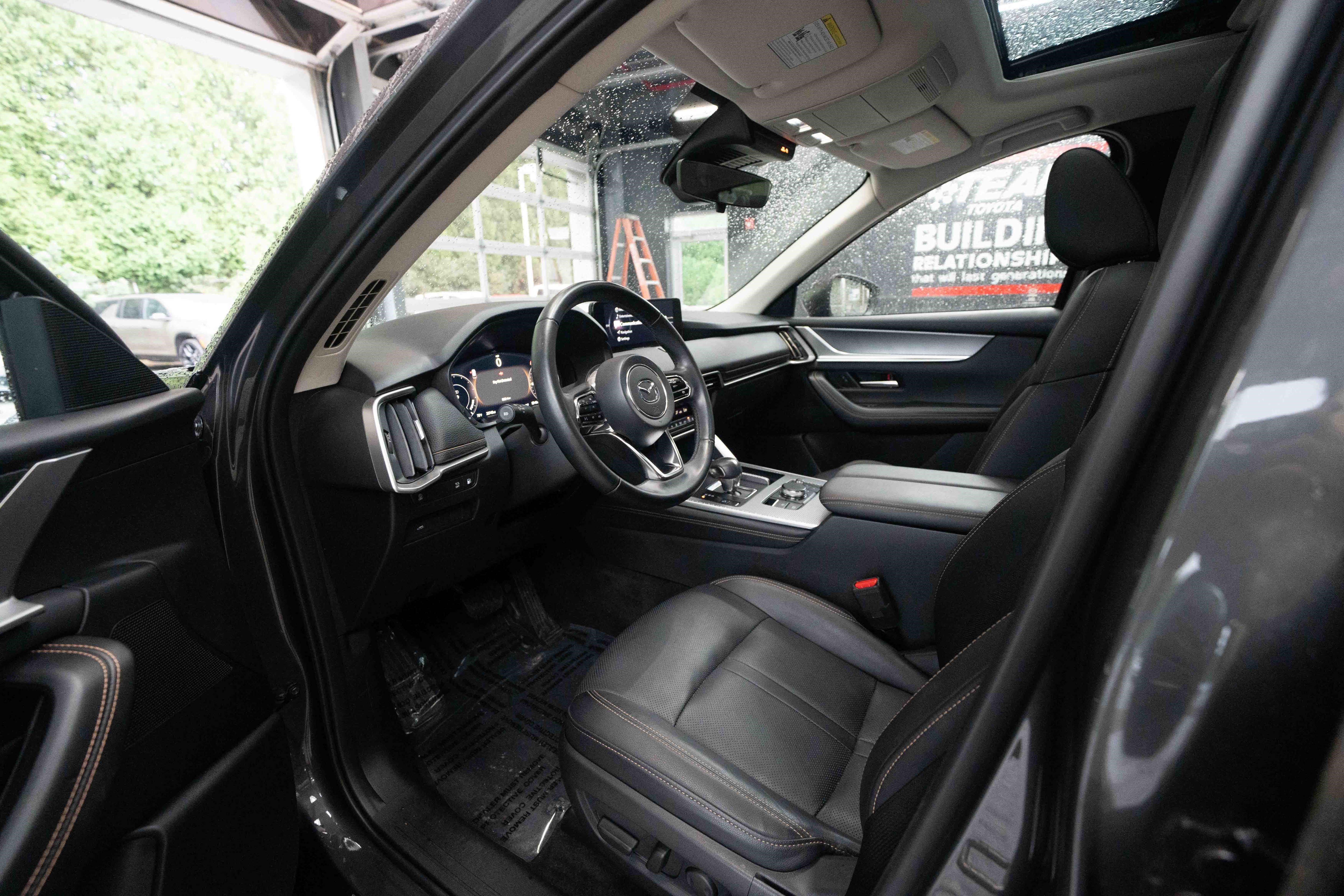Used 2024 MAZDA CX-90 Plug-In Hybrid w/ Preferred AWD/4WD image 8