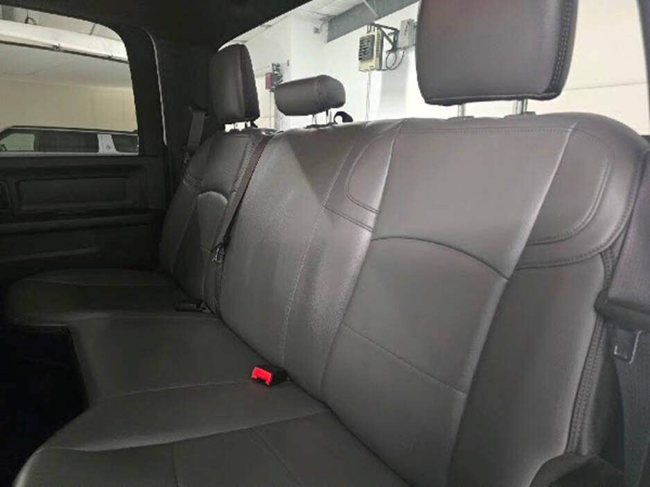Used 2022 RAM 2500 Tradesman w/ Chrome Appearance Group AWD/4WD image 19