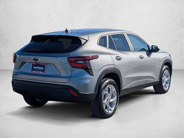 New 2026 Chevrolet Trax LS w/ LS Convenience Package image 2