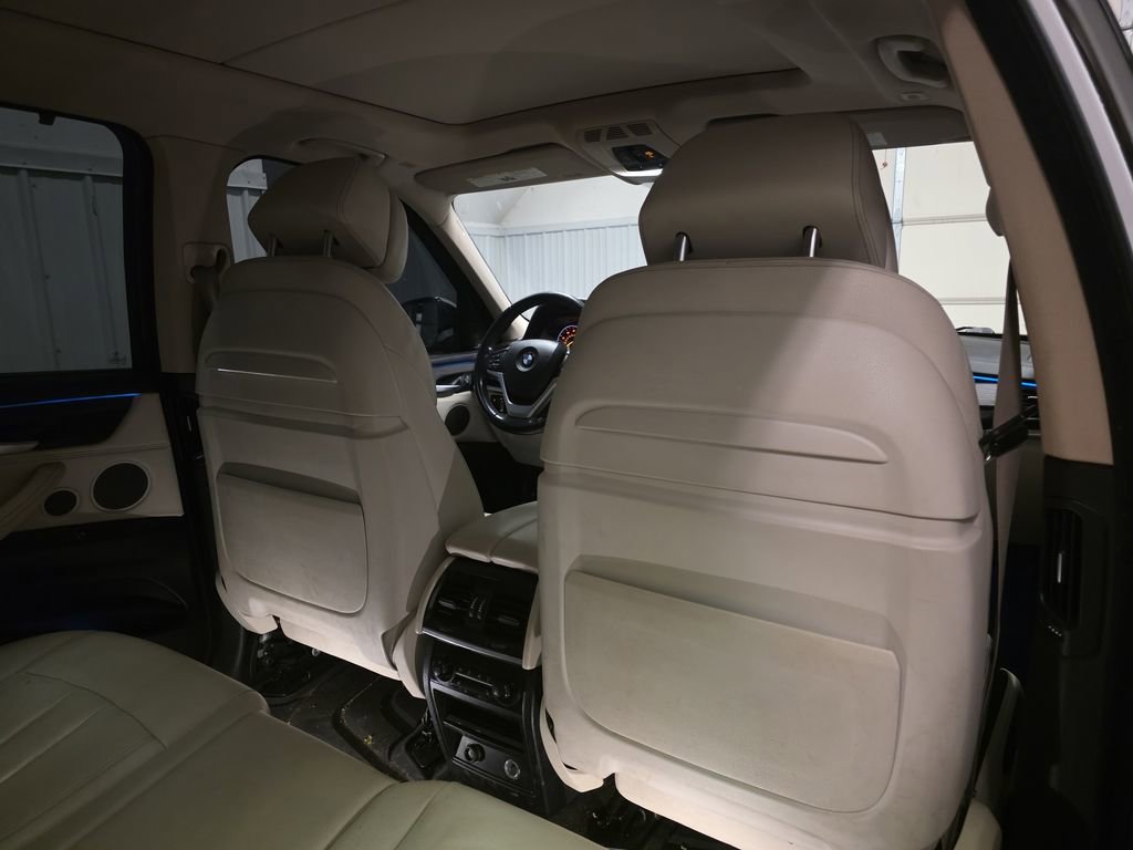 Used 2015 BMW X5 xDrive50i AWD/4WD image 29