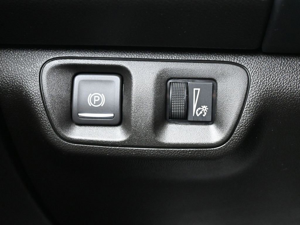 Used 2023 GMC Acadia SLE w/ Driver Convenience Package image 24