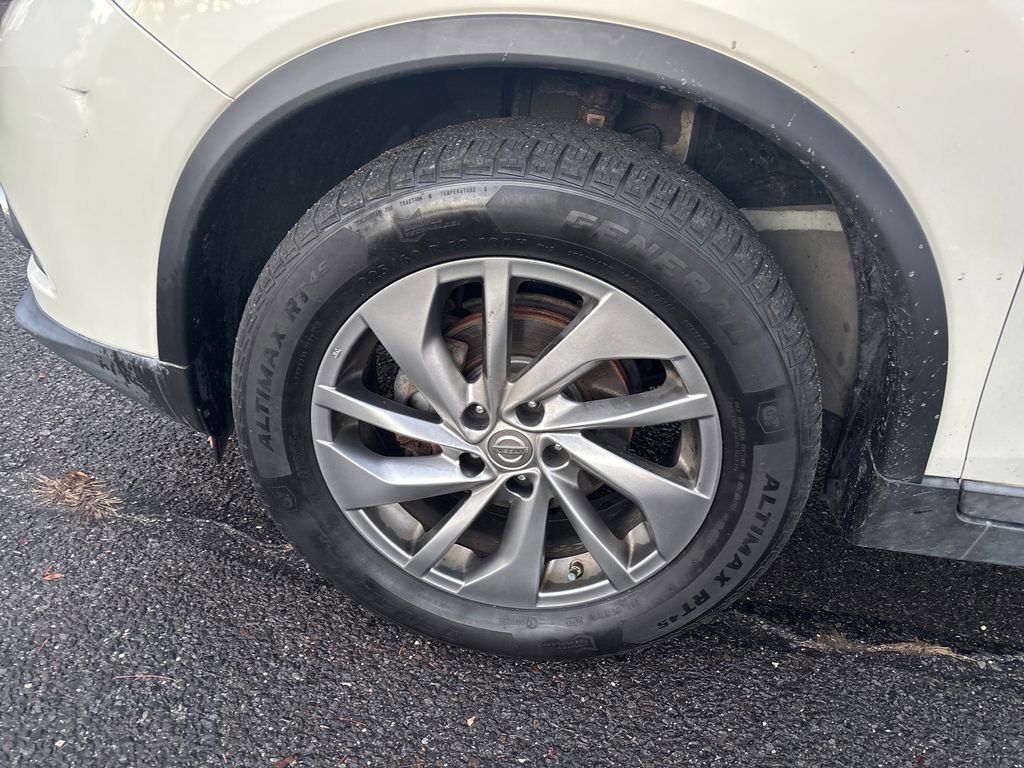 Used 2015 Nissan Rogue SL w/ SL Premium Package image 9