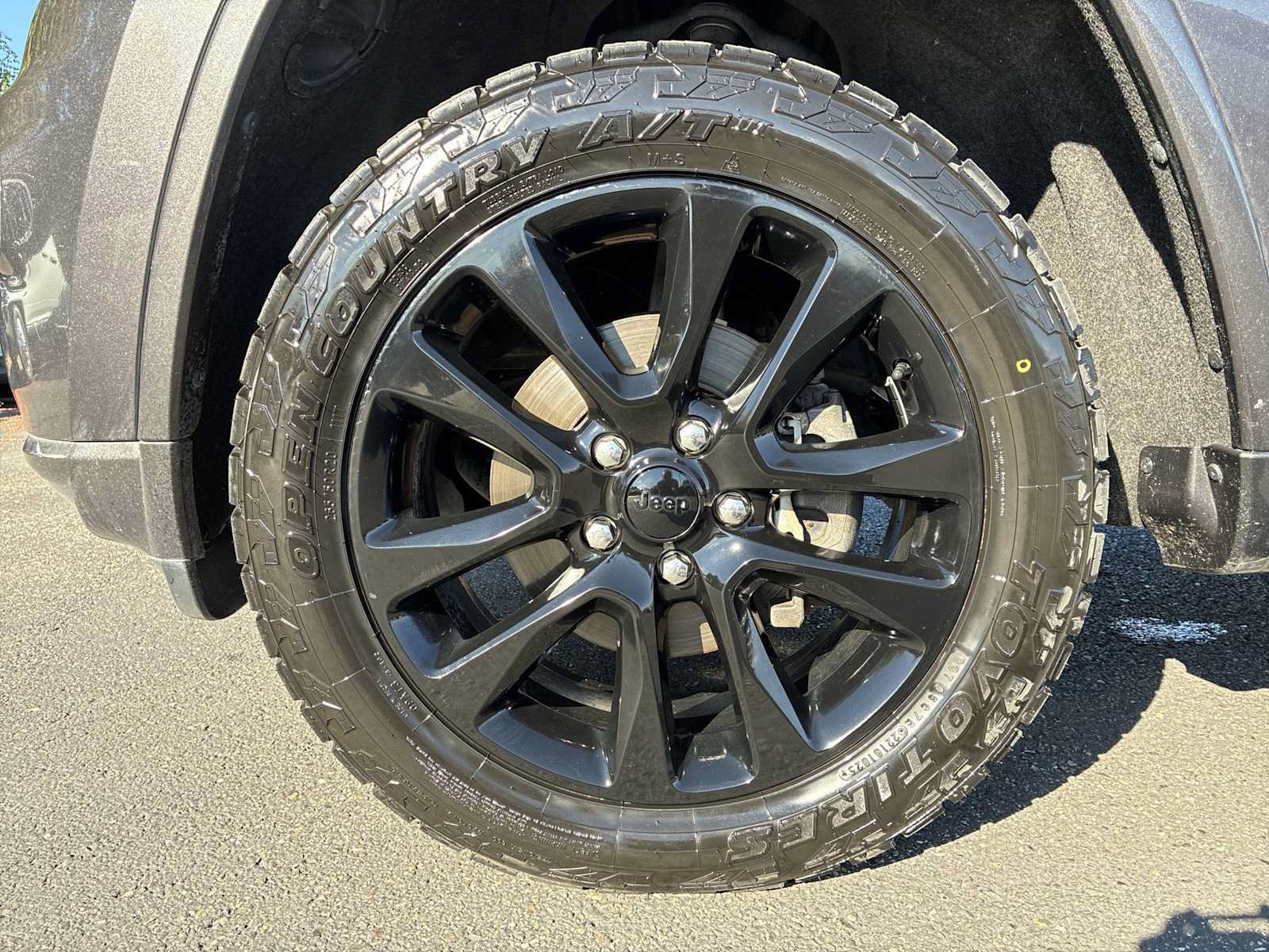 Used 2018 Jeep Grand Cherokee Altitude AWD/4WD image 18