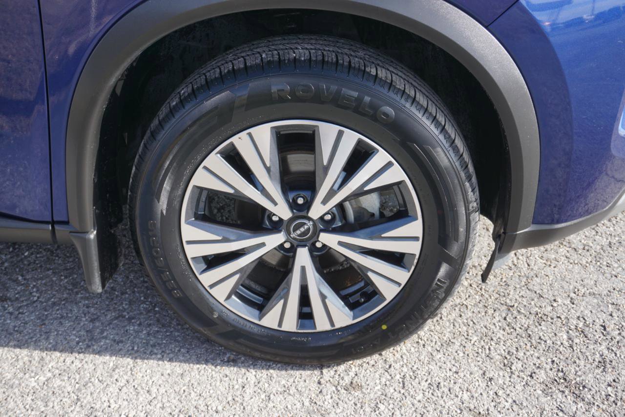 Used 2023 Nissan Rogue SV w/ SV Premium Package image 6