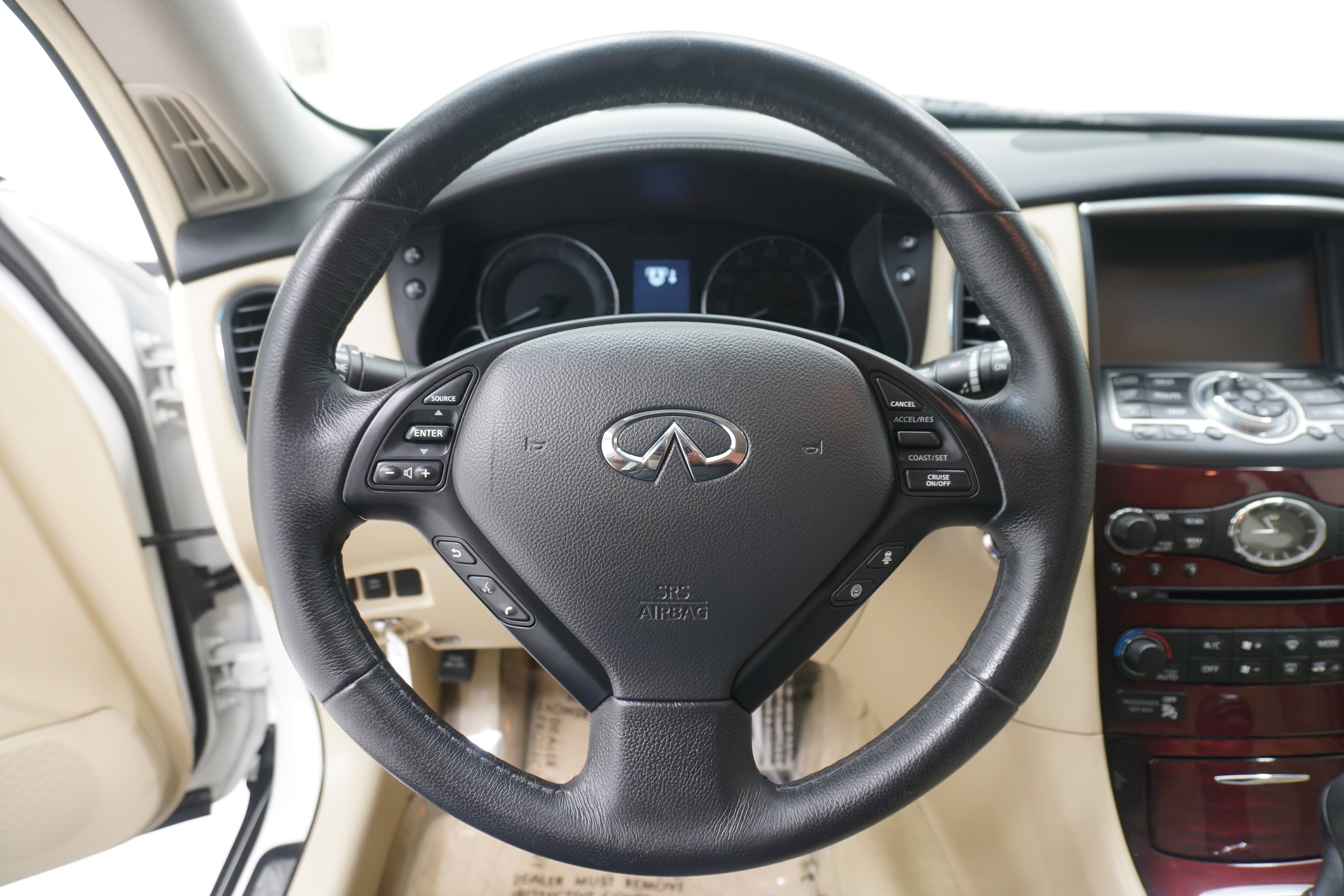 Used 2017 INFINITI QX50 2WD w/ Technology Package image 16
