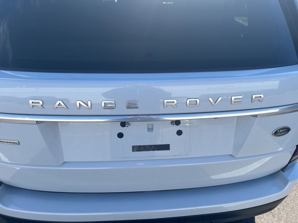 Used 2015 Land Rover Range Rover Supercharged image 12