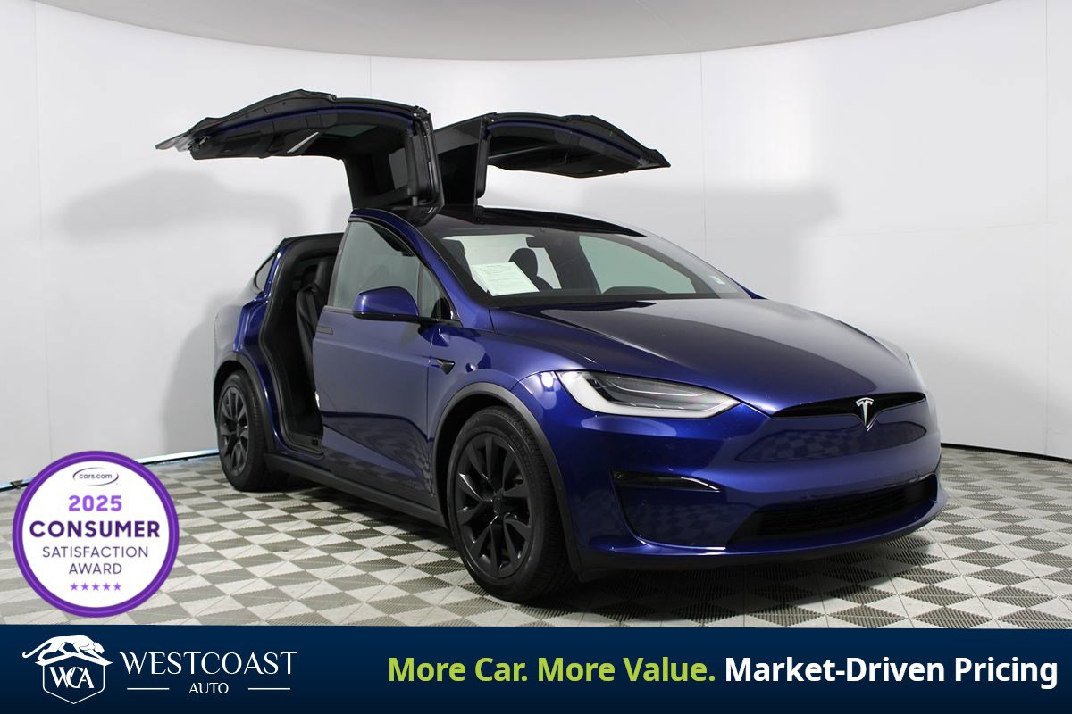 Used 2022 Tesla Model X Plaid image 1