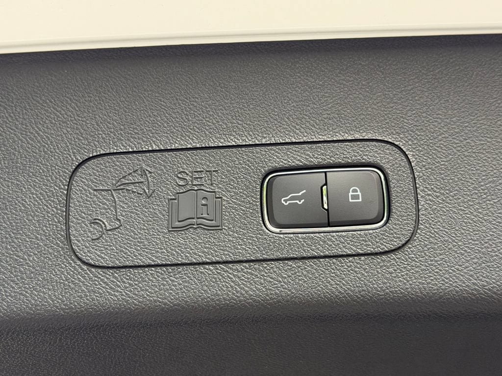 New 2026 Lincoln Aviator AWD w/ Jet Appearance Package image 21