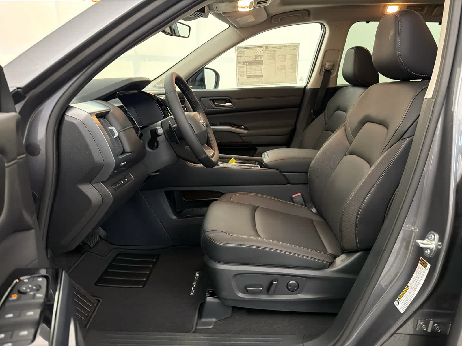 New 2026 Nissan Pathfinder SL w/ SL Premium Package FWD image 14