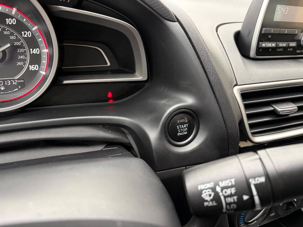 Used 2015 MAZDA MAZDA3 i SV image 16