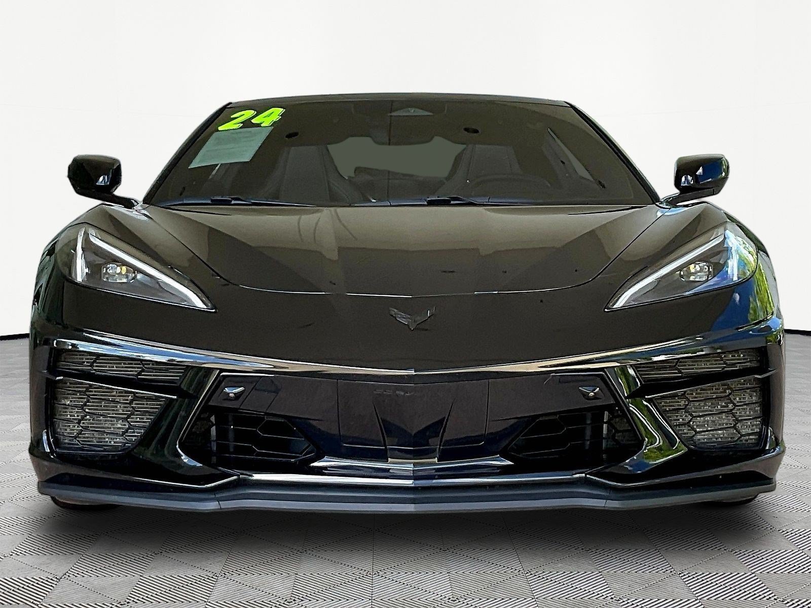 Used 2024 Chevrolet Corvette Stingray Preferred Cpe w/ Z51 Performance Package RWD image 2