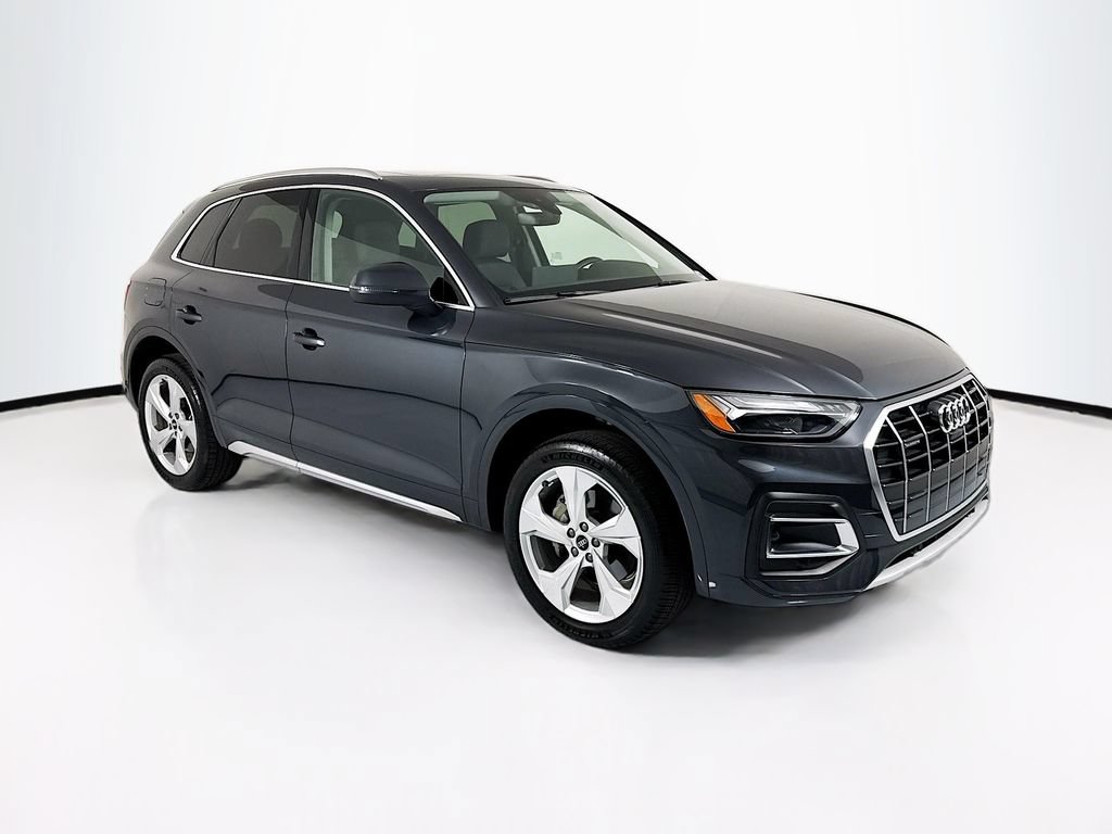 Certified 2021 Audi Q5 Premium AWD/4WD image 3