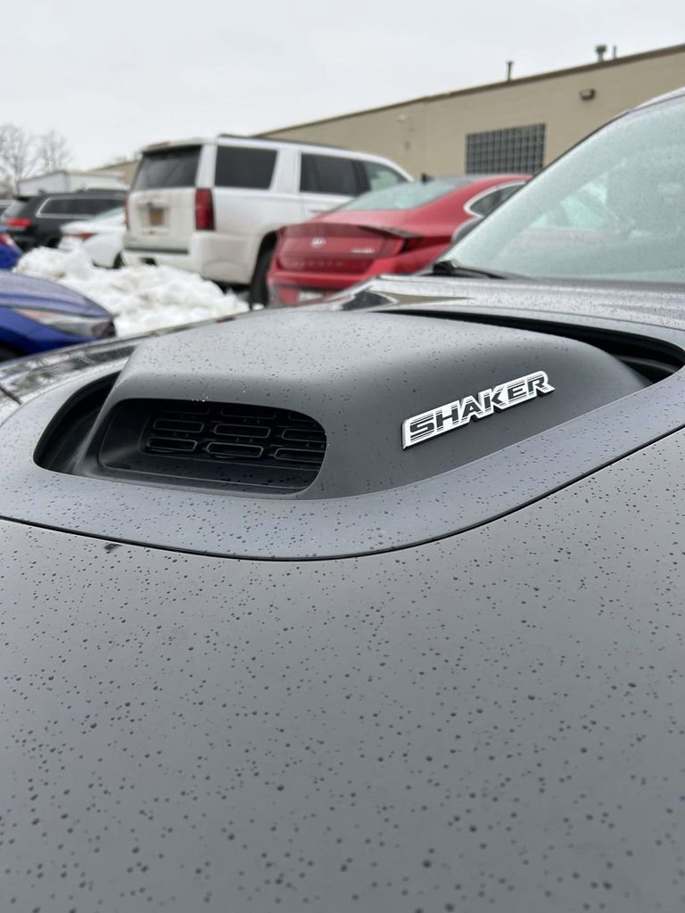Used 2017 Dodge Challenger R/T Plus image 9