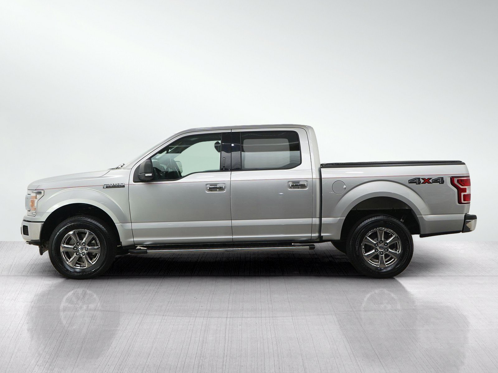 Used 2019 Ford F150 XLT w/ Equipment Group 302A Luxury AWD/4WD image 2