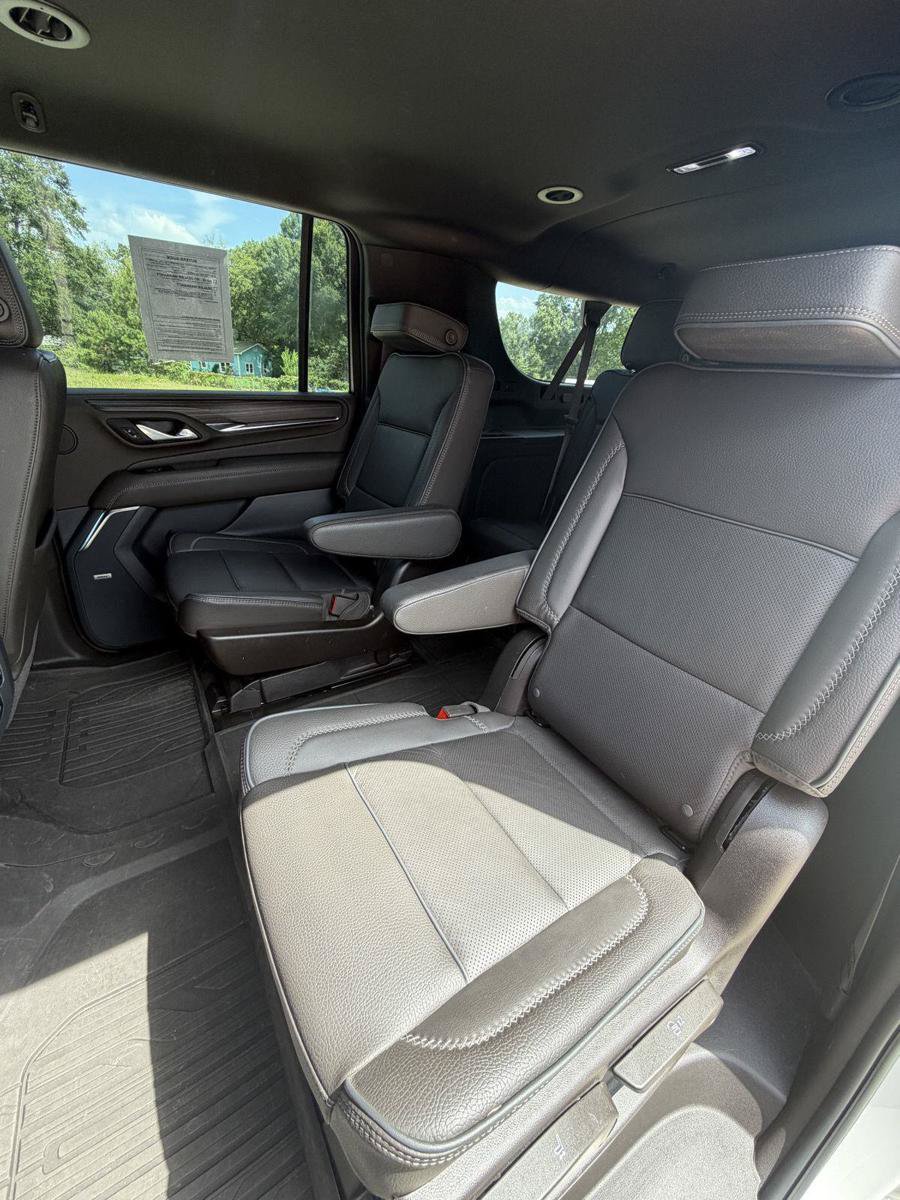 Used 2023 GMC Yukon XL Denali RWD image 13
