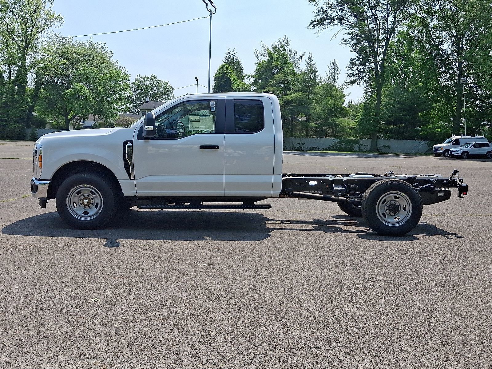 New 2025 Ford F350 XL w/ XL Chrome Package RWD image 4
