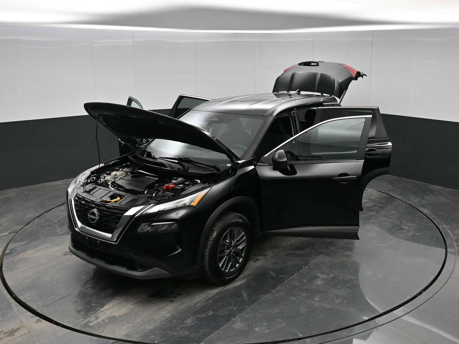Used 2023 Nissan Rogue S image 39
