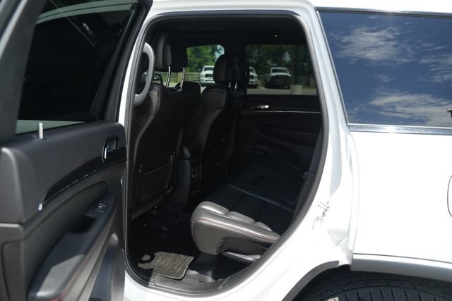 Used 2021 Jeep Grand Cherokee Trailhawk w/ Trailhawk Luxury Group AWD/4WD image 16