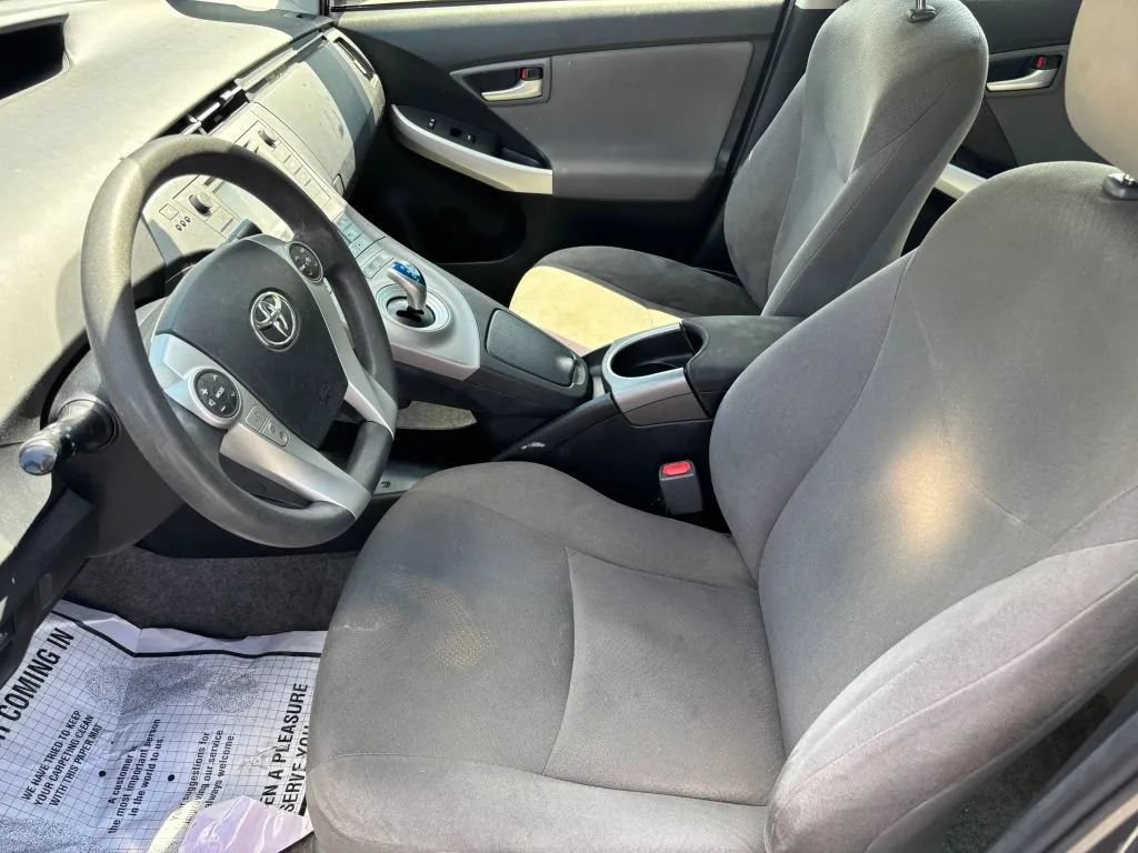 Used 2015 Toyota Prius Three w/ Solar Roof Package FWD image 10