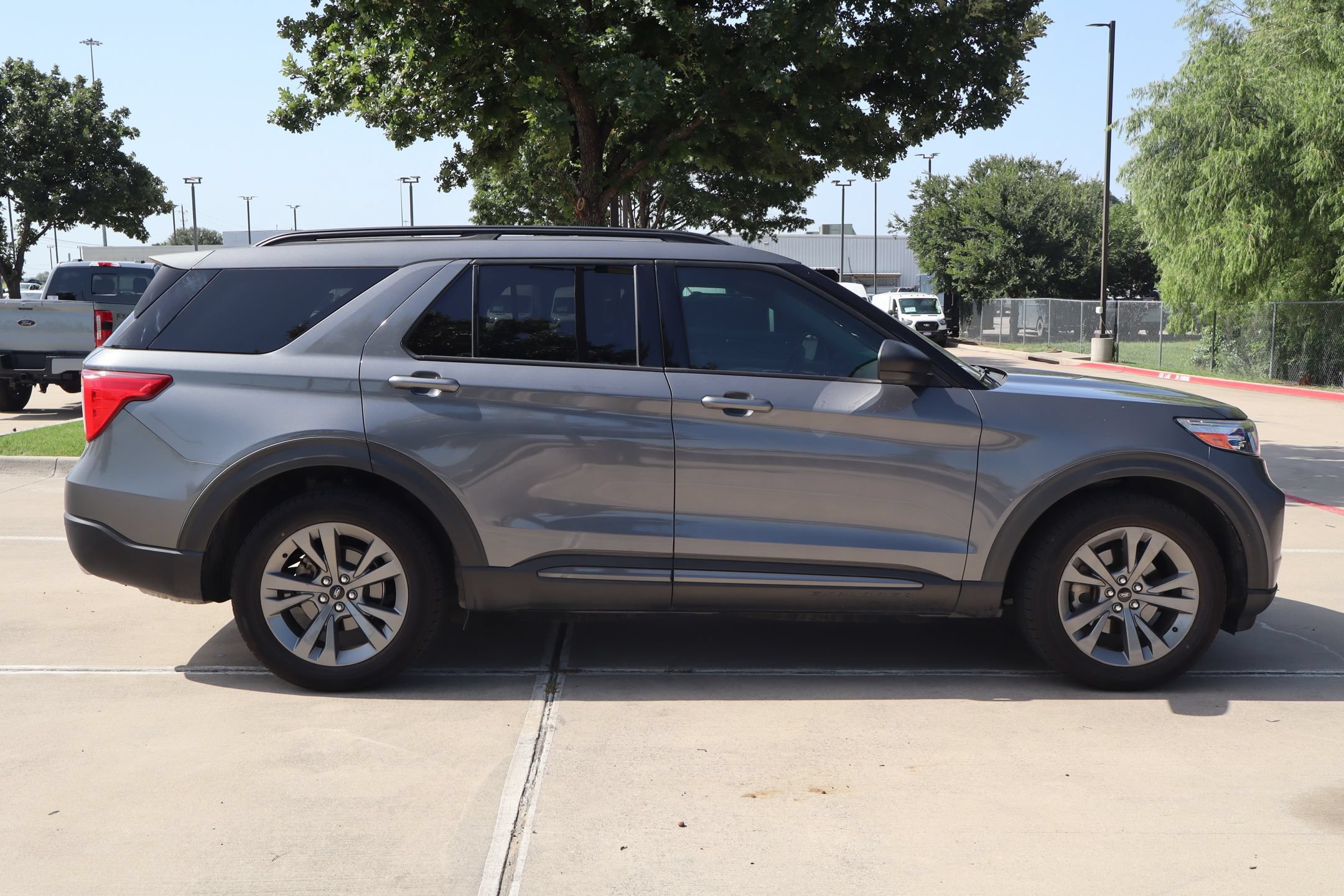 Certified 2021 Ford Explorer XLT w/ Equipment Group 202A RWD image 2