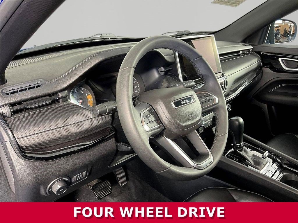 Used 2022 Jeep Compass Latitude AWD/4WD image 15