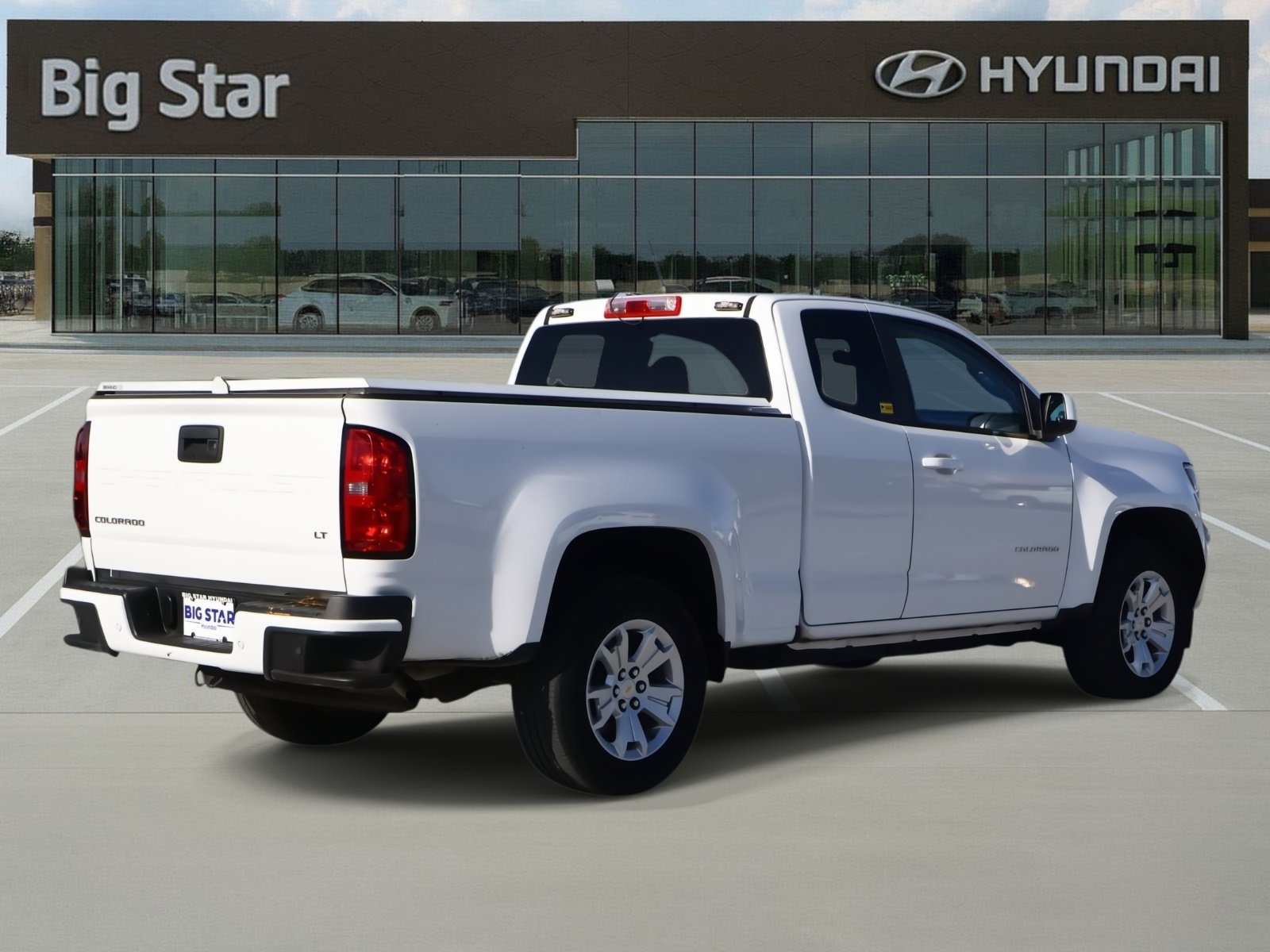 Used 2022 Chevrolet Colorado LT w/ Fleet Safety Package image 4