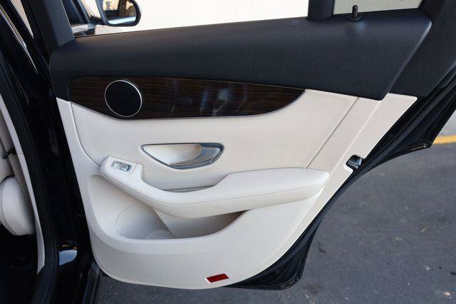 Used 2016 Mercedes-Benz GLC 300 image 19