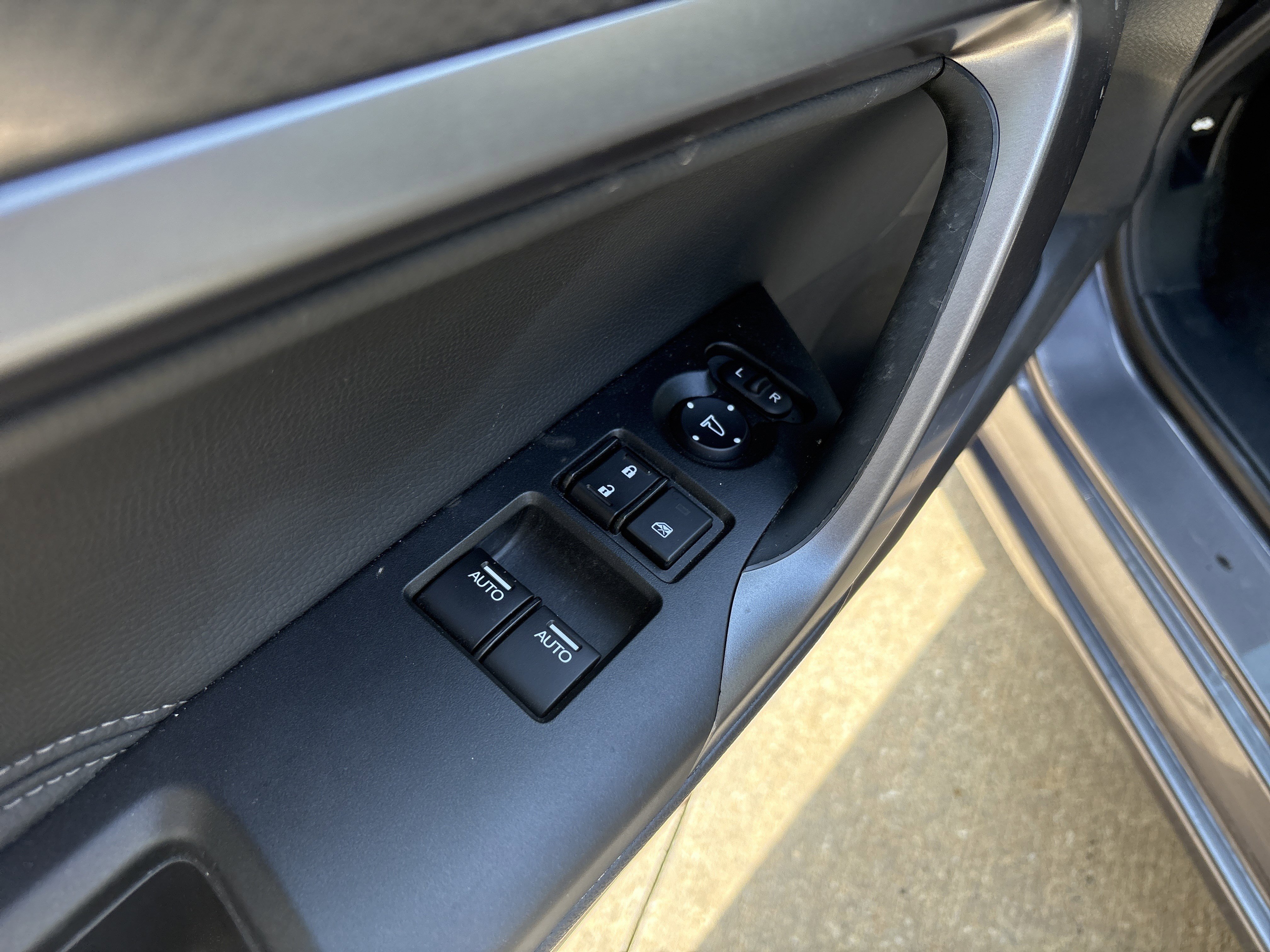 Used 2017 Honda Accord Touring image 15