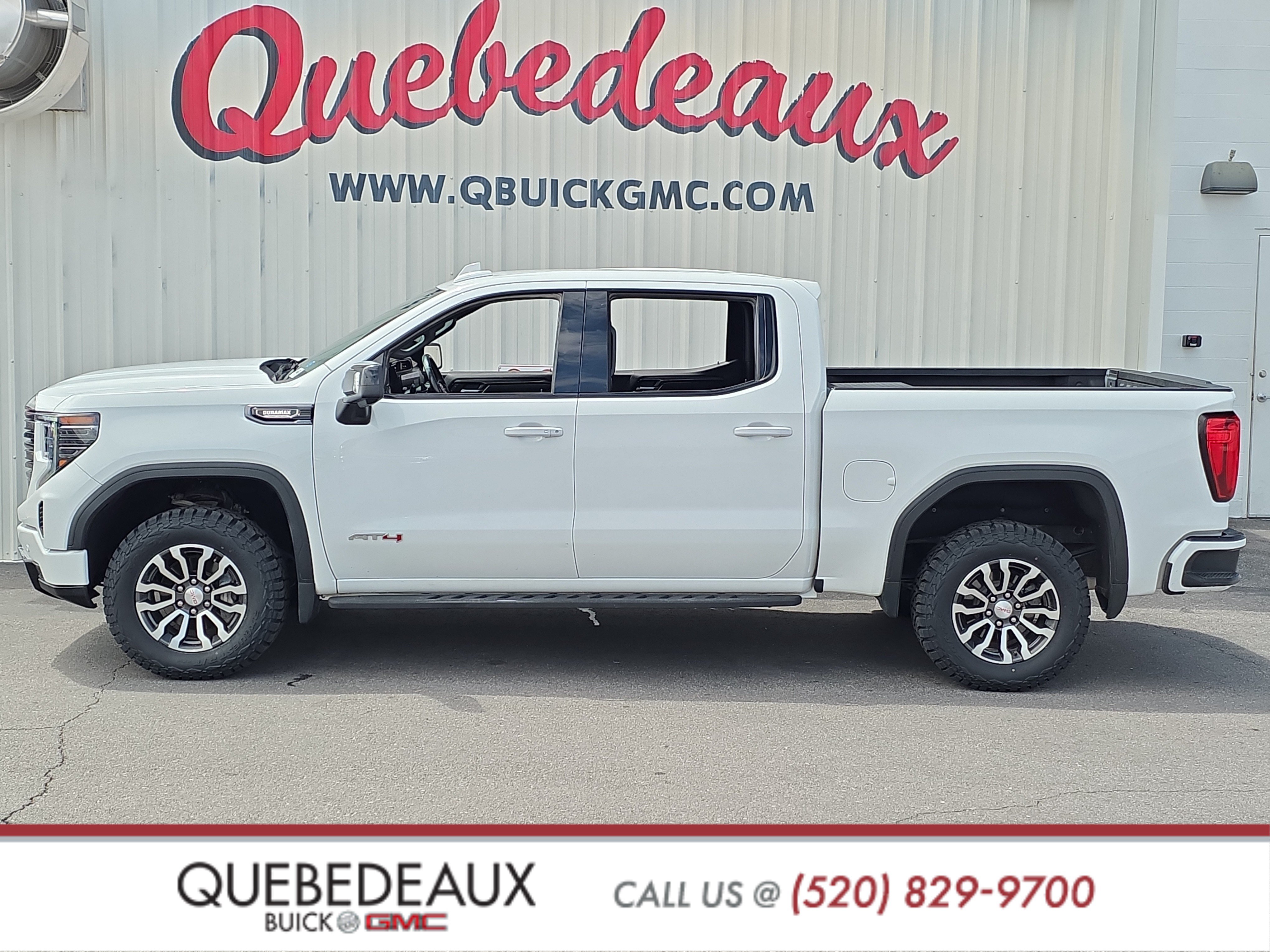 Used 2023 GMC Sierra 1500 AT4 w/ Technology Package AWD/4WD image 4