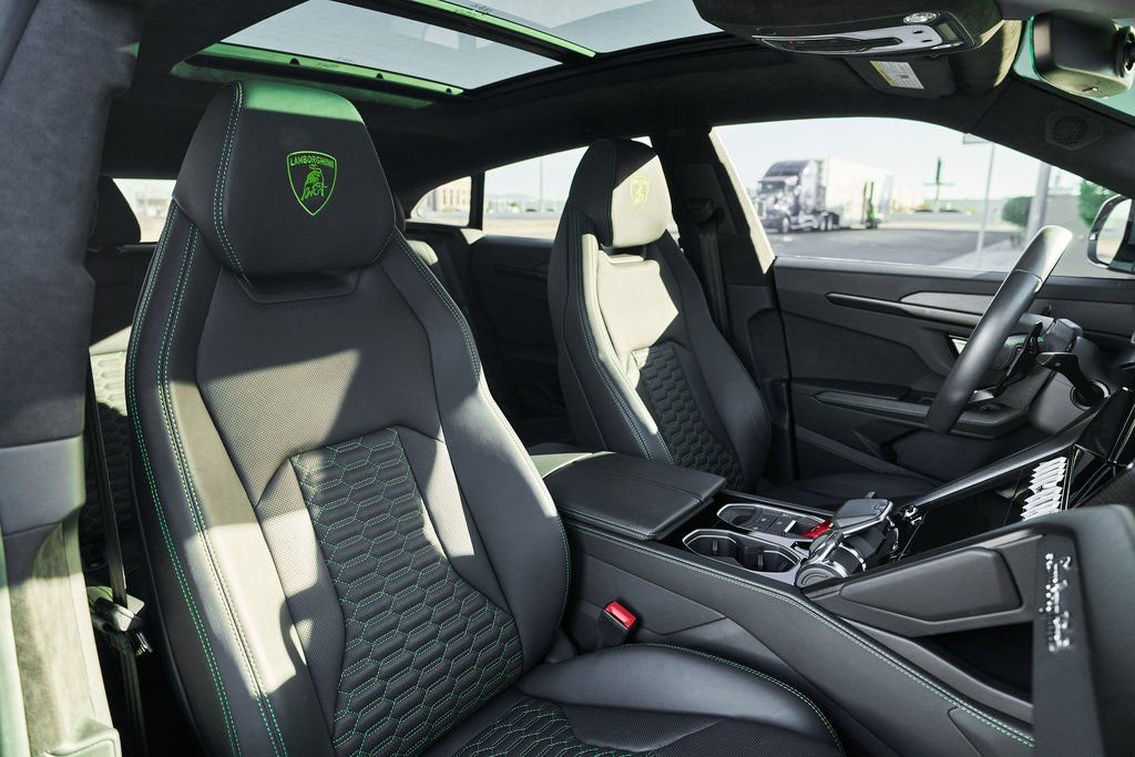 Used 2021 Lamborghini Urus image 39