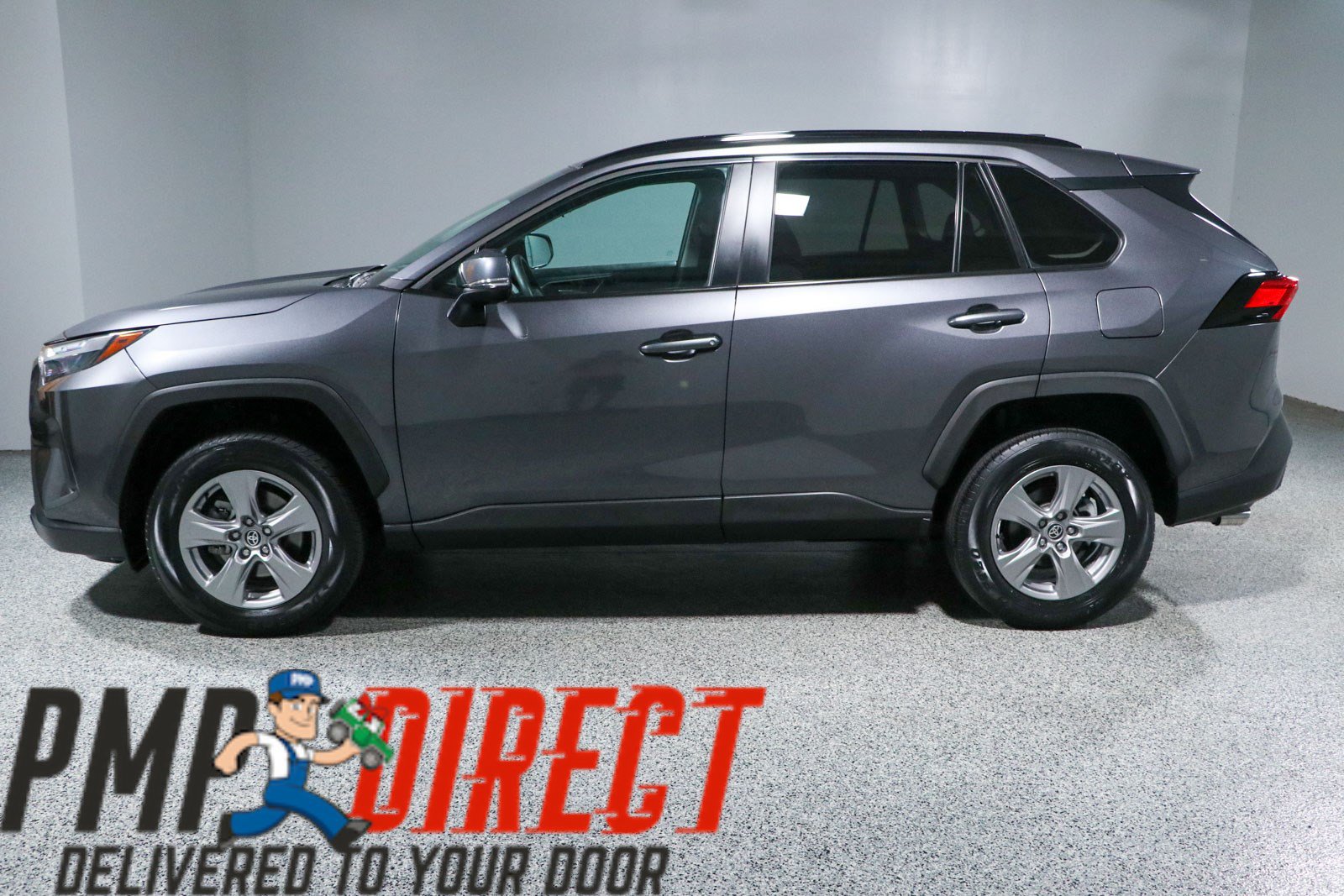Used 2024 Toyota RAV4 XLE FWD image 10